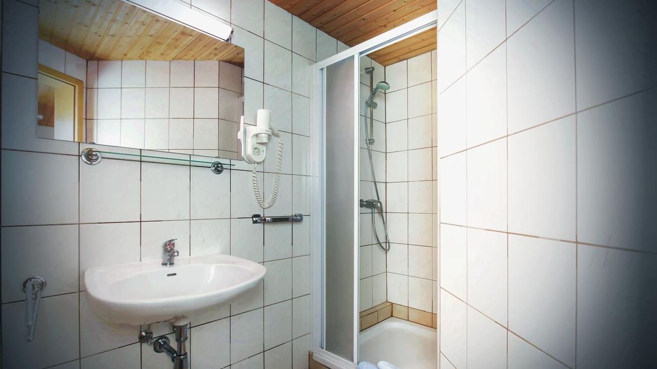 FW 11-17 I Dusche Wc FW 11-17 I Dusche Wc